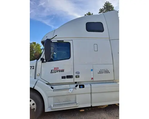 Cab VOLVO VNL LKQ Evans Heavy Truck Parts