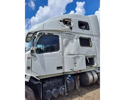 Cab VOLVO VNL LKQ Evans Heavy Truck Parts