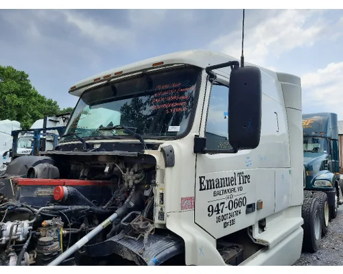 Cab VOLVO VNL LKQ Heavy Truck Maryland