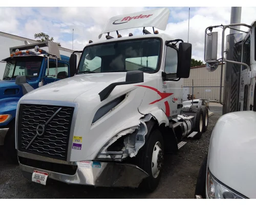 Cab VOLVO VNL LKQ Heavy Truck Maryland