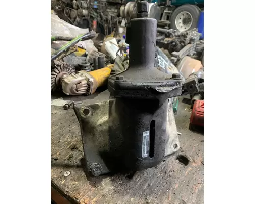 Clutch Slave Cylinder VOLVO VNL Truck Salvage International 