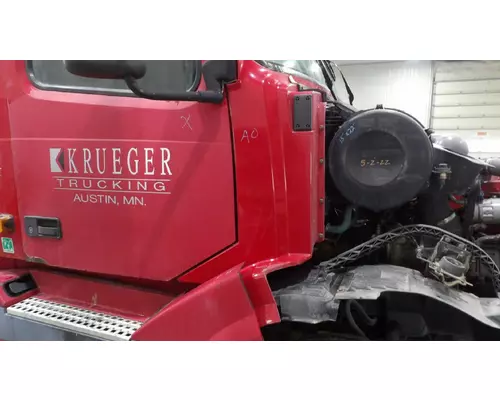 Cowl VOLVO VNL LKQ Thompson Motors - Wykoff