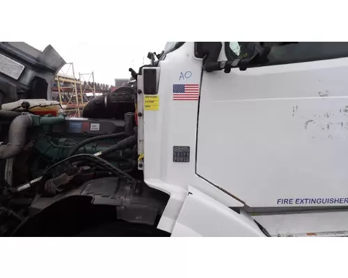 Cowl VOLVO VNL LKQ Thompson Motors - Wykoff