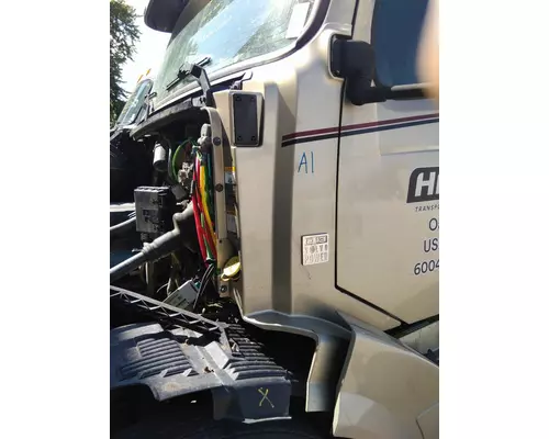 Cowl VOLVO VNL LKQ Thompson Motors - Wykoff