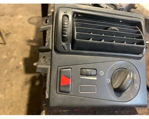 Dash Panel VOLVO VNL Truck Salvage International Inc