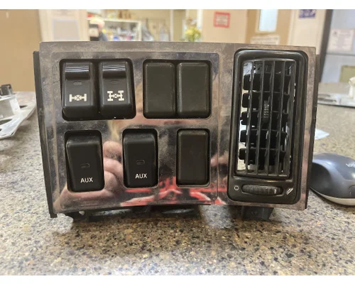 Dash Panel VOLVO VNL Truck Salvage International Inc