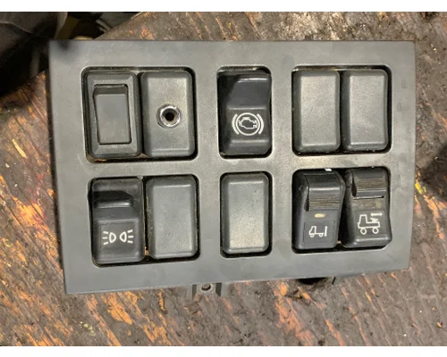 Dash Panel VOLVO VNL Truck Salvage International Inc