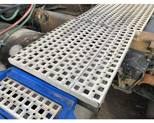Catwalk Volvo VNL Vander Haags Inc Dm