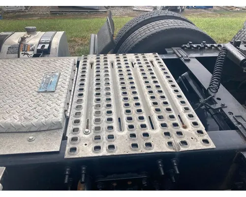 Catwalk Volvo VNL Vander Haags Inc Kc