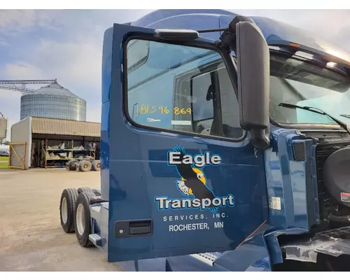 Door Assembly, Front VOLVO VNL LKQ Thompson Motors - Wykoff