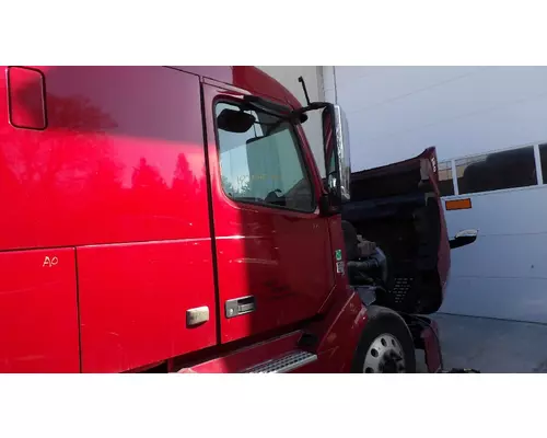 Door Assembly, Front VOLVO VNL LKQ Thompson Motors - Wykoff