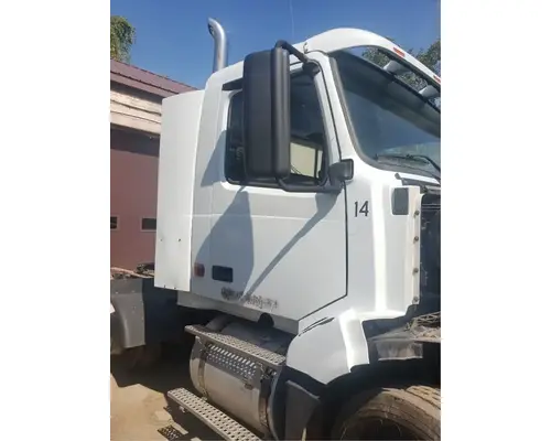 Door Assembly, Front Volvo VNL Casey's Truck Salvage World