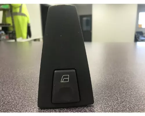 Door Electrical Switch VOLVO VNL Stateline Truck Parts And Recycling Inc