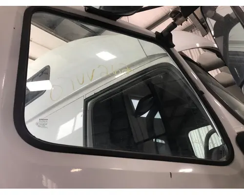 Door Glass, Front Volvo VNL Vander Haags Inc WM
