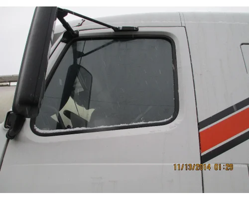 Door Glass, Front VOLVO VNL Dutchers Inc   Heavy Truck Div  NY