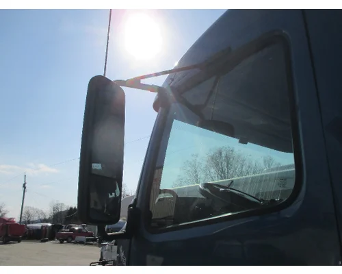 Door Glass, Front VOLVO VNL Dutchers Inc   Heavy Truck Div  NY