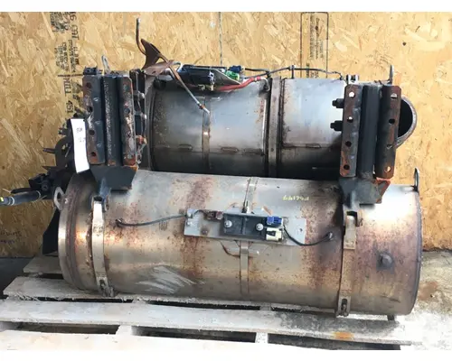 DPF (Diesel Particulate Filter) Volvo VNL Complete Recycling Group LLC