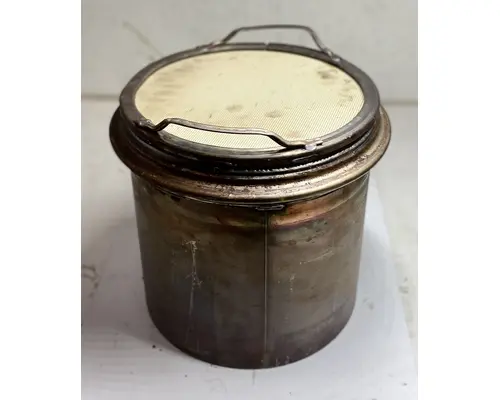 DPF (Diesel Particulate Filter) Volvo VNL Complete Recycling Group LLC