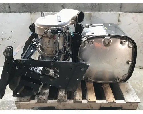 DPF (Diesel Particulate Filter) Volvo VNL Complete Recycling Group LLC