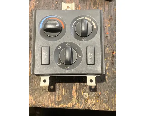 ECM (HVAC) VOLVO VNL Truck Salvage International Inc