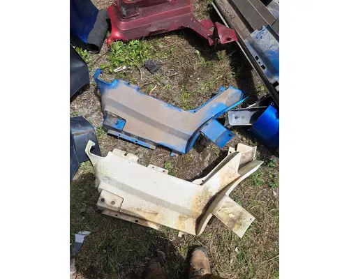 Fender Extension VOLVO VNL Truck Salvage International Inc