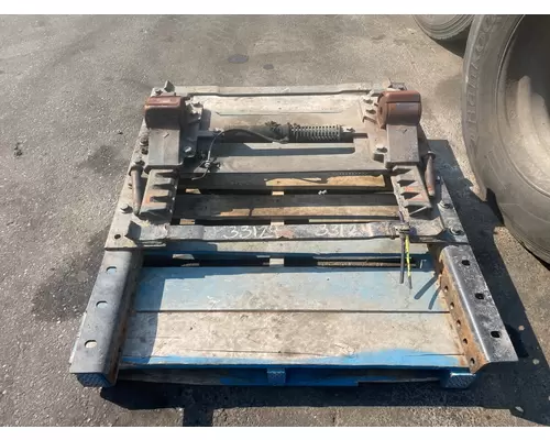 Fifth Wheel VOLVO VNL Payless Truck Parts