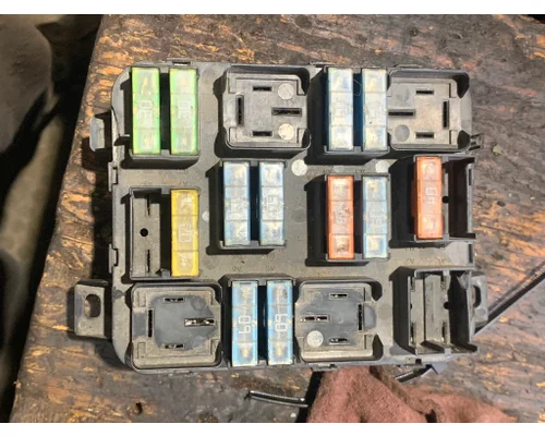 Fuse Box VOLVO VNL Truck Salvage International Inc