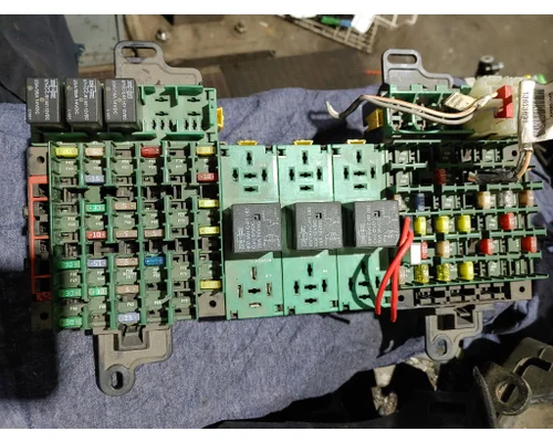 Fuse Box VOLVO VNL Truck Salvage International Inc