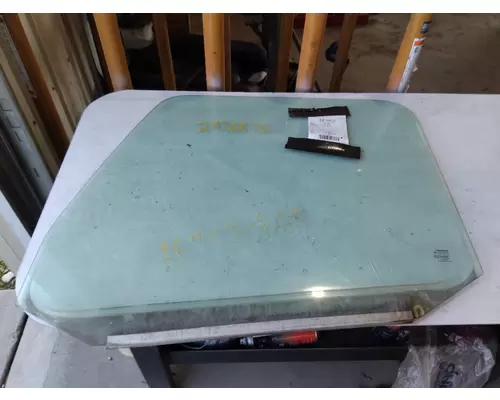 Door Glass, Front VOLVO VNL LKQ Thompson Motors - Wykoff
