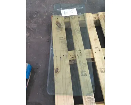 Back Glass VOLVO VNL LKQ Thompson Motors - Wykoff