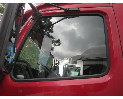 Door Glass, Front VOLVO VNL LKQ Heavy Truck Maryland