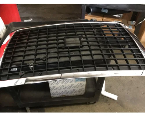 Grille VOLVO VNL Marshfield Transportation Products