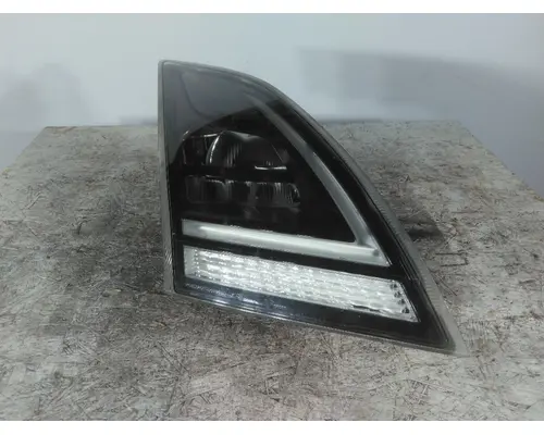 Headlamp Assembly VOLVO VNL LKQ Evans Heavy Truck Parts