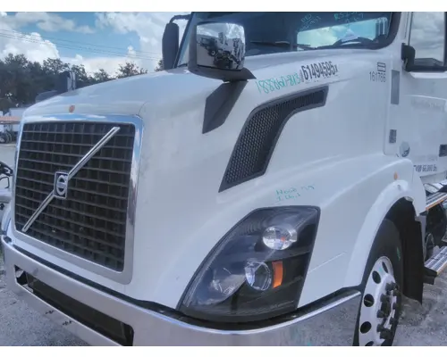 Hood VOLVO VNL LKQ Heavy Truck - Tampa