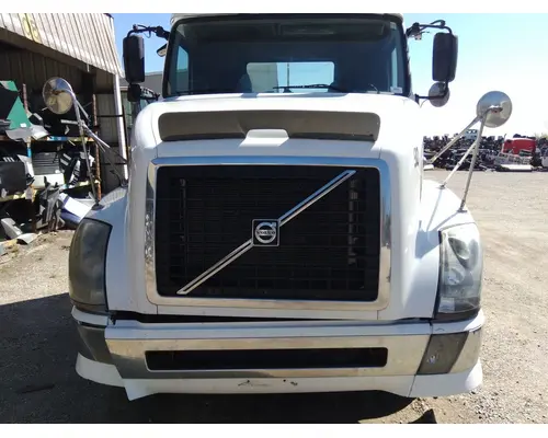 Hood VOLVO VNL LKQ Thompson Motors - Wykoff