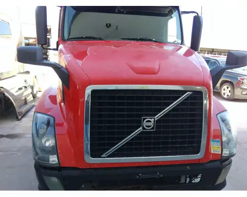 Hood VOLVO VNL LKQ Thompson Motors - Wykoff