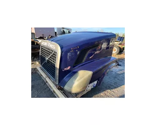 Hood VOLVO VNL Les Camions Gilbert