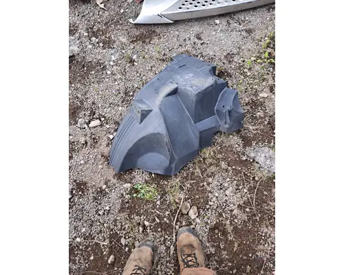 Inner Fender VOLVO VNL Truck Salvage International Inc