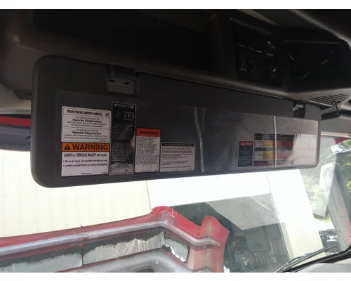 Interior Sun Visor VOLVO VNL LKQ Thompson Motors - Wykoff
