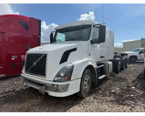 Miscellaneous Parts Volvo VNL Holst Truck Parts