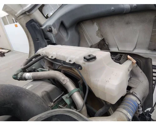 Radiator Overflow Bottle VOLVO VNL LKQ Thompson Motors - Wykoff