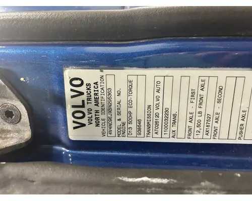Radiator VOLVO VNL K &amp; R Truck Sales, Inc.