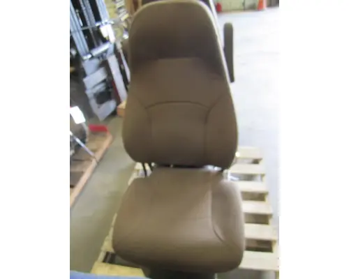 Seat, Front VOLVO VNL LKQ Heavy Truck Maryland