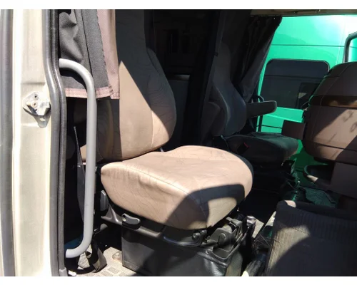 Seat, Front VOLVO VNL LKQ Heavy Truck Maryland