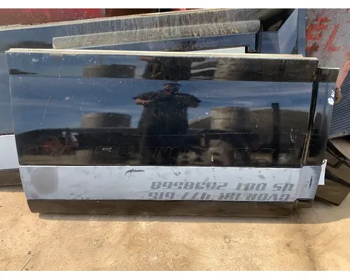 Side Fairing VOLVO VNL Truck Salvage International Inc