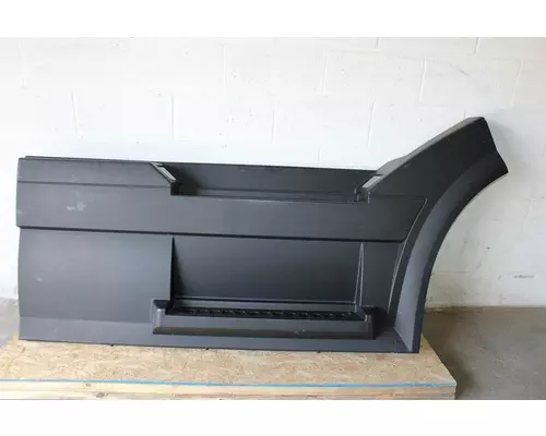 Side Fairing VOLVO VNL Inside Auto Parts