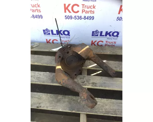 Spindle / Knuckle, Front VOLVO VNL LKQ KC Truck Parts - Inland Empire