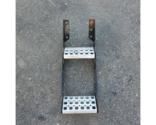 Step VOLVO VNL Geco - Fresno
