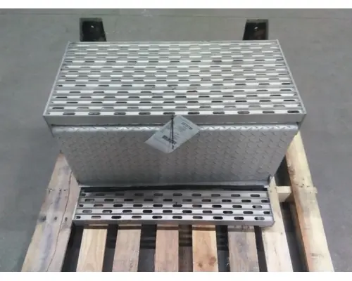 Tool Box VOLVO VNL LKQ Geiger Truck Parts