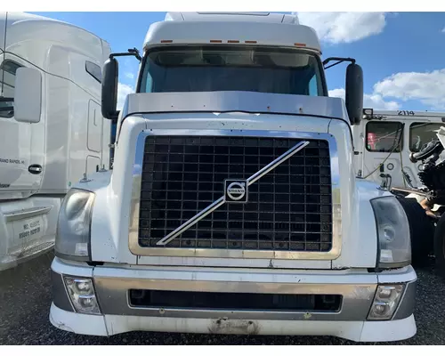 Complete Vehicle VOLVO VNL Valley Truck - Grand Rapids